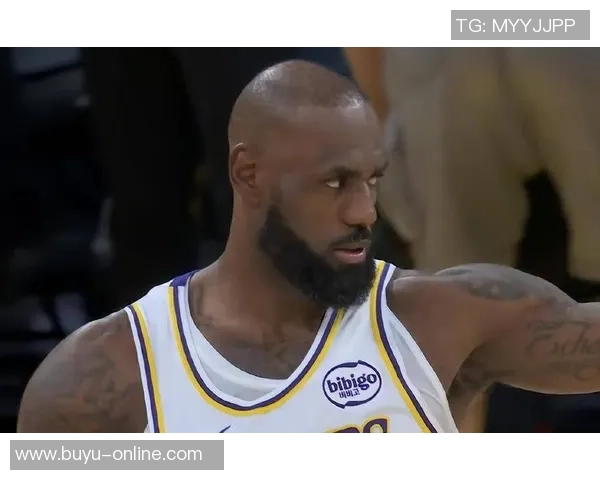 詹姆斯助攻总数达13691次距离超越保罗仅差71次