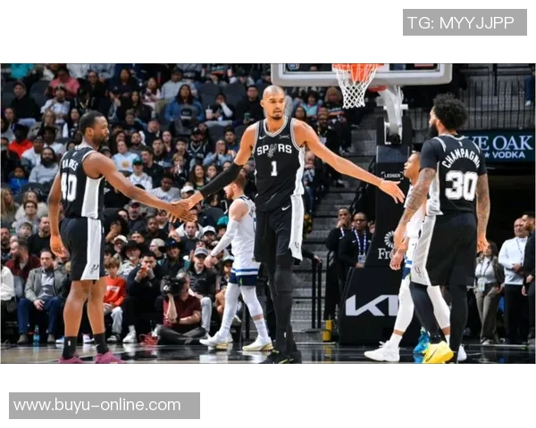 华子赞文班亚马封盖能力出众脚步灵活称其为独一无二的篮球天才