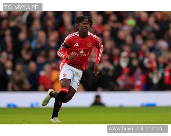 拜仁对曼联中场梅努表现出浓厚兴趣引发关注 拜仁对曼联中场梅努表现出浓厚兴趣引发关注